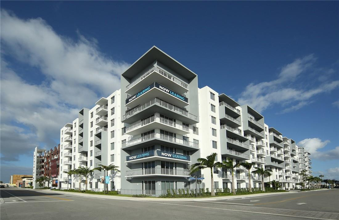 121 North Compass Way, Unit 515 Dania Beach, FL 33004 - Photo 6 of 30 Photo 6