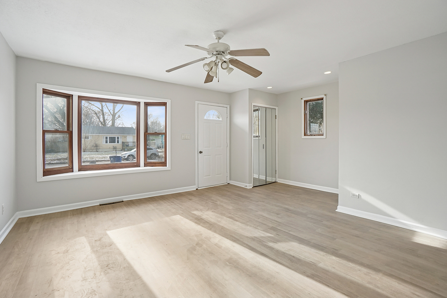 1626 Rice Street Waukegan, IL 60087 - Photo 5 of 17