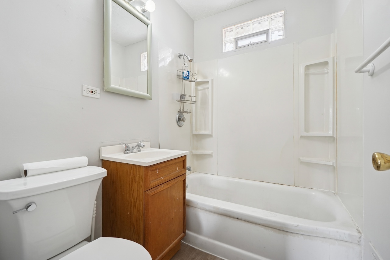 1626 Rice Street Waukegan, IL 60087 - Photo 9 of 17