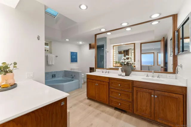 $4,375,000 | 1177 Muirlands Vista Way, La Jolla, CA 92037