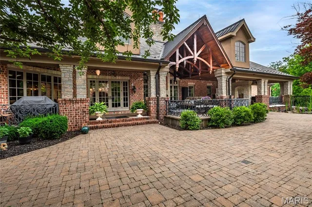 $5,950,000 | 4 Slate River Way, Wentzville, MO 63385