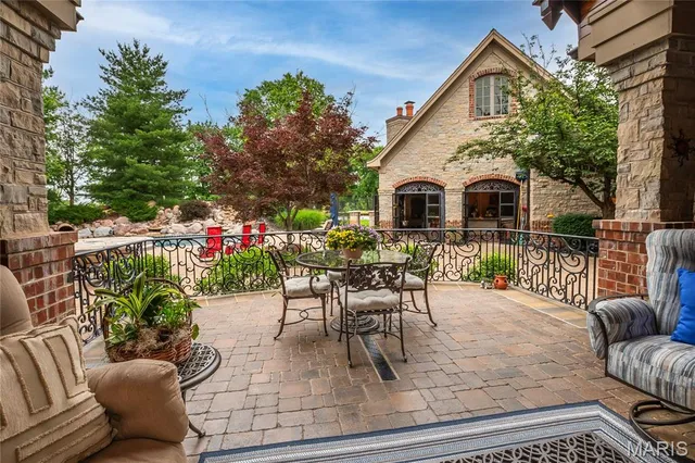$5,950,000 | 4 Slate River Way, Wentzville, MO 63385