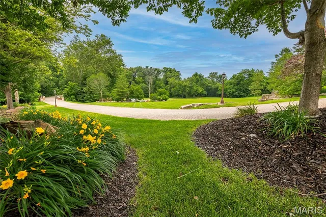 $5,950,000 | 4 Slate River Way, Wentzville, MO 63385