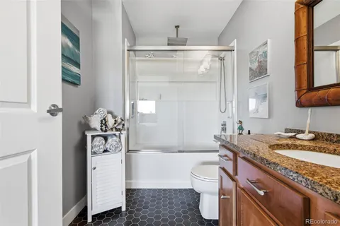 a view of kitchen and washer and dryer