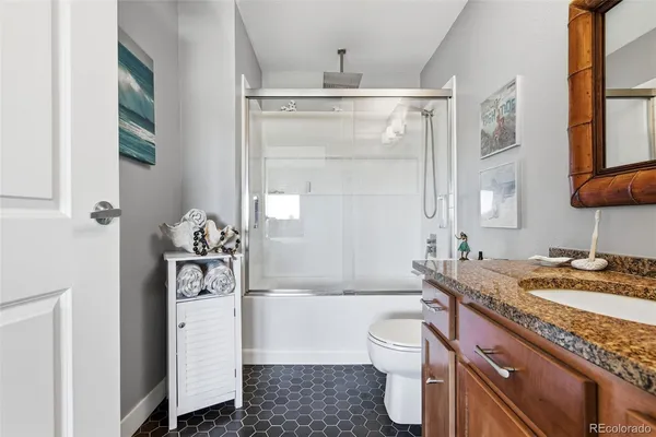 $299,000 | 100 Park Avenue West, Unit 2006, Denver, CO 80205