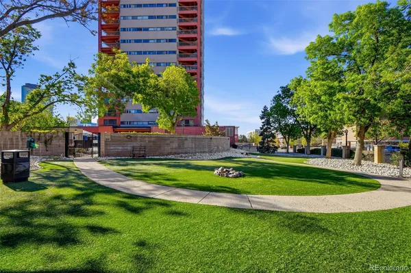 $299,000 | 100 Park Avenue West, Unit 2006, Denver, CO 80205