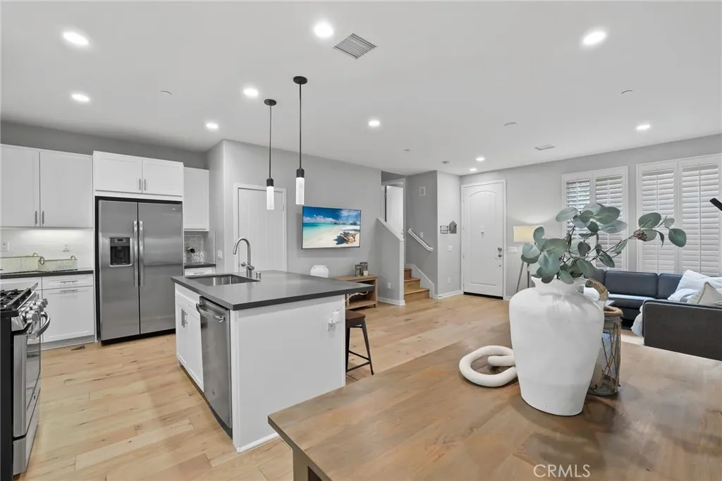 39 Savannah Irvine, CA 92620 - Photo 14 of 42