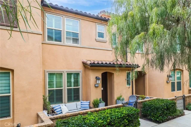 a view of outdoor space yard and a patio