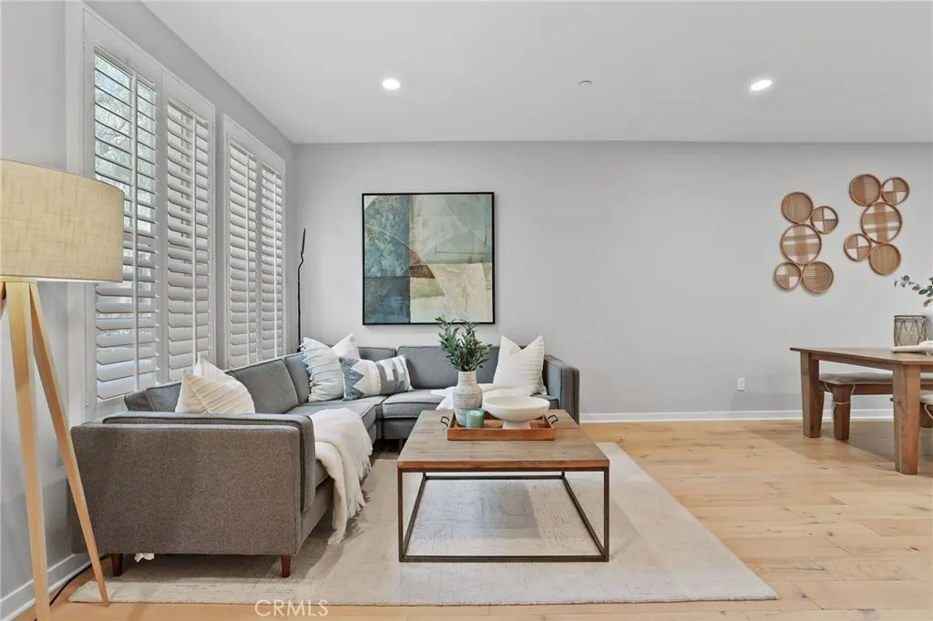 39 Savannah Irvine, CA 92620 - Photo 5 of 42