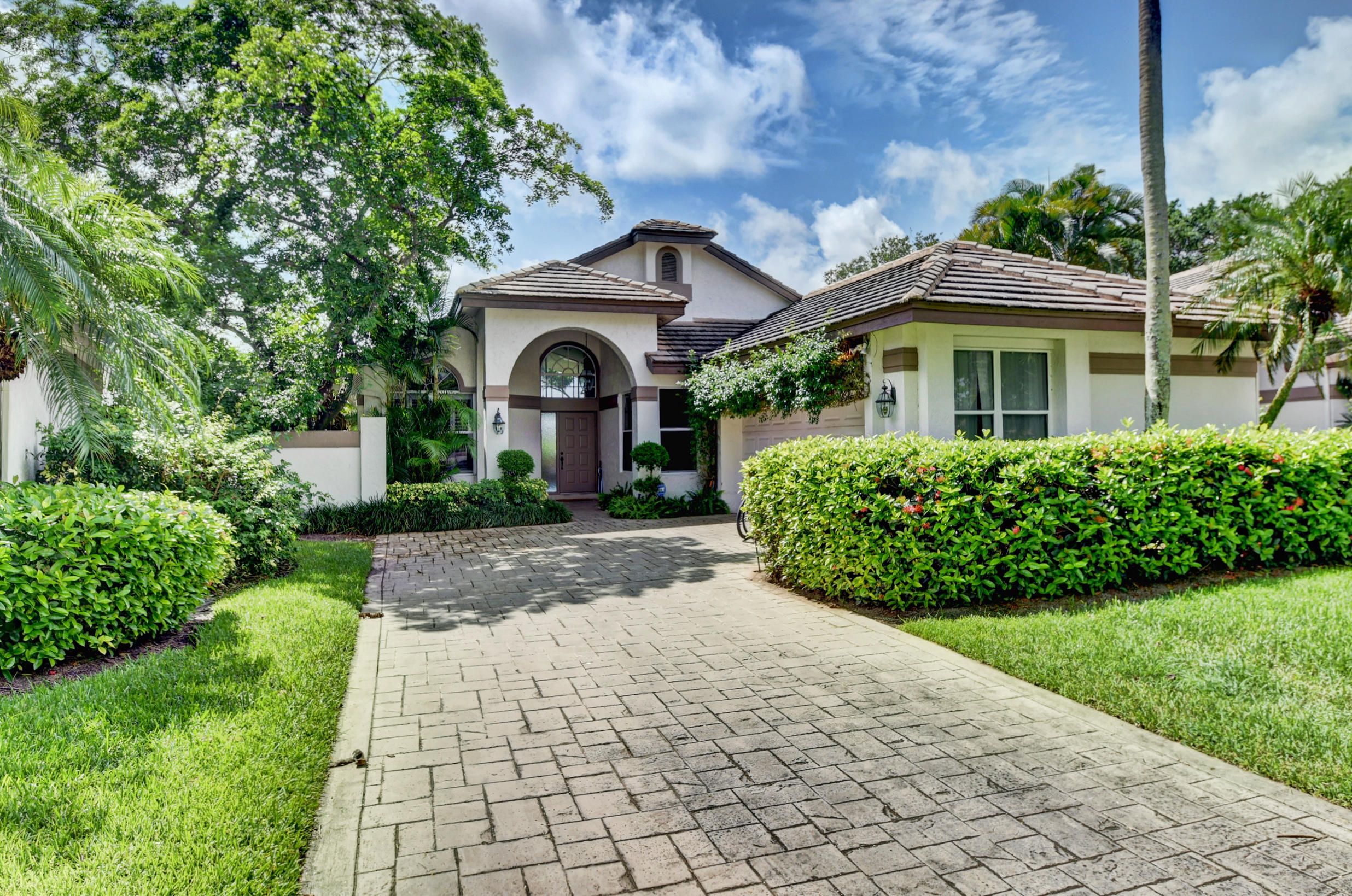 5538 Northwest 20th Avenue Boca Raton, FL 33496 - Photo 2 of 29 DSC_1922_3_4_5_6