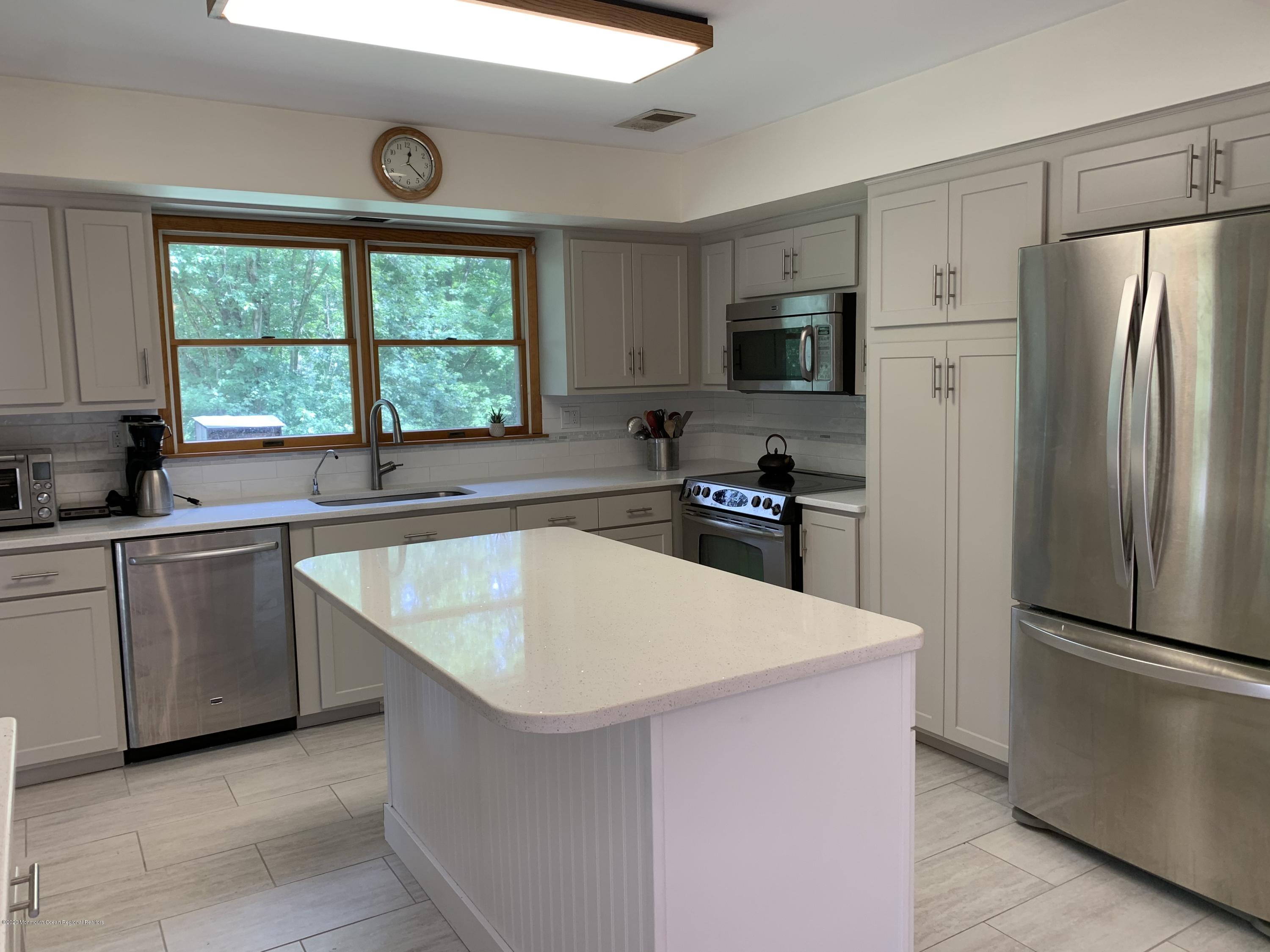 8 Hillsborough Road Flemington, NJ 08822 - Photo 23 of 41 IMG_0704