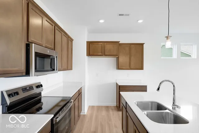 $284,999 | 1121 Authentic Lane, Indianapolis, IN 46239