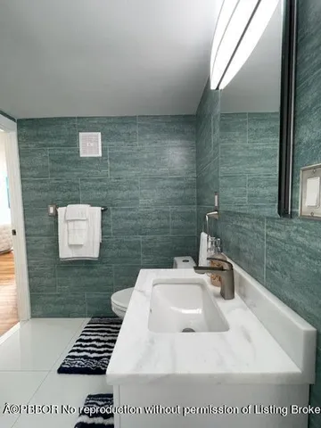 $30,000 | 402 Seabreeze Avenue, Palm Beach, FL 33480