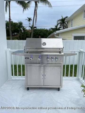 $30,000 | 402 Seabreeze Avenue, Palm Beach, FL 33480