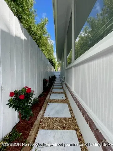 $30,000 | 402 Seabreeze Avenue, Palm Beach, FL 33480