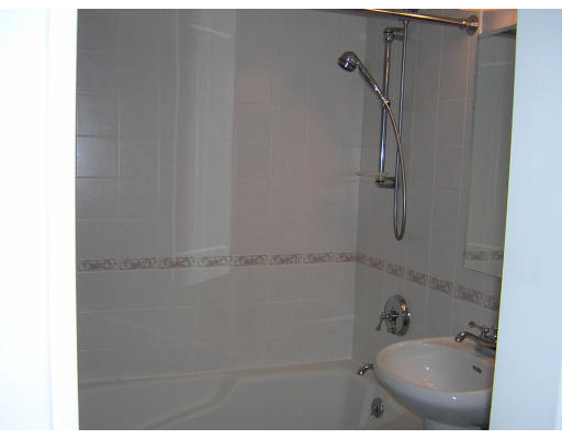 98 Homestead Road Lowell, MA 01850 - Photo 11 of 19 Gallery Image 11