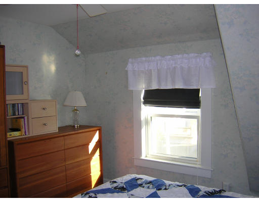 98 Homestead Road Lowell, MA 01850 - Photo 14 of 19 Gallery Image 14