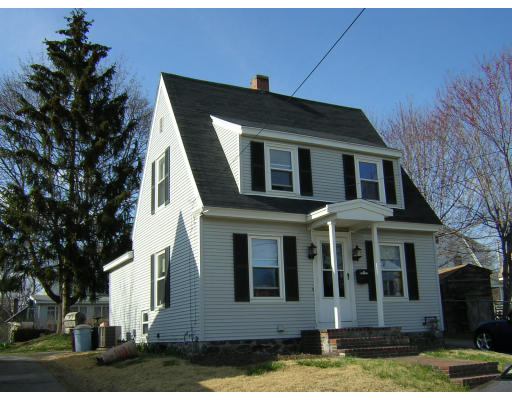 98 Homestead Road Lowell, MA 01850 - Photo 2 of 19 Gallery Image 2