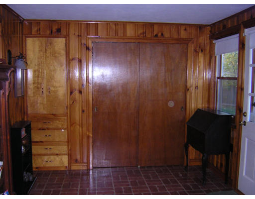 98 Homestead Road Lowell, MA 01850 - Photo 7 of 19 Gallery Image 7