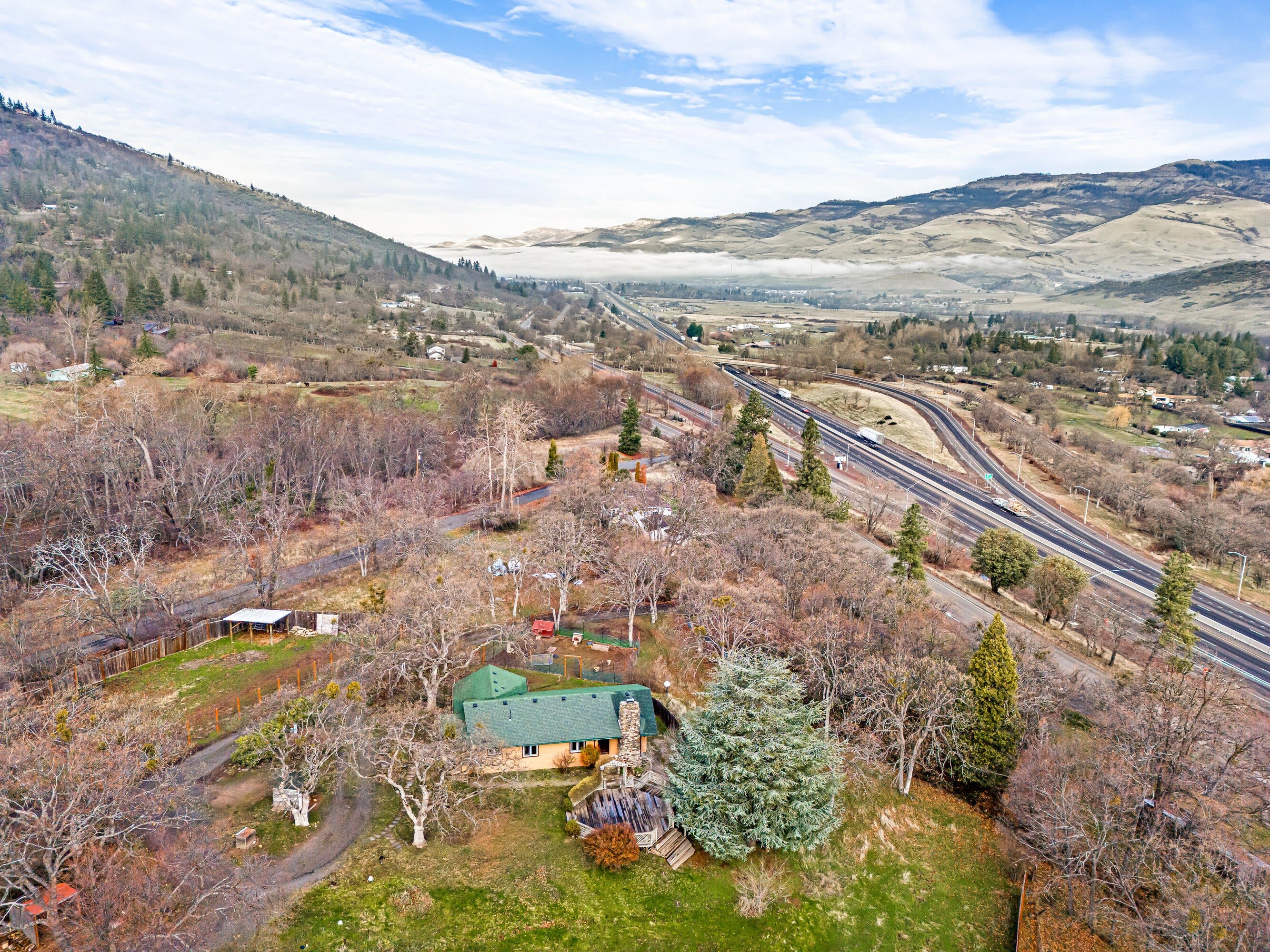 4260 Clayton Road Ashland, OR 97520 - Photo 37 of 41 Flyover