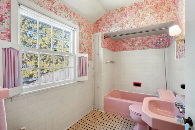 $449,000 | 3352 North Elmwood Drive, Elmwood Park, WI 53405