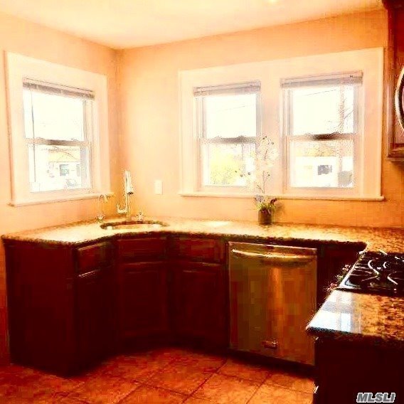 2820 Royle Street Bellmore, NY 11710 - Photo 8 of 13 Gallery Image 8