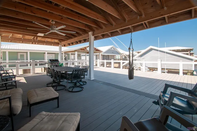 $995,000 | 102 Constantin Drive, Golden Meadow, LA 70357