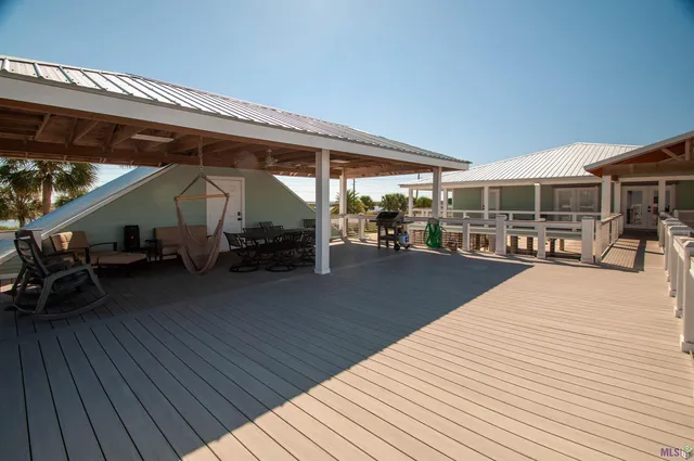 $995,000 | 102 Constantin Drive, Golden Meadow, LA 70357