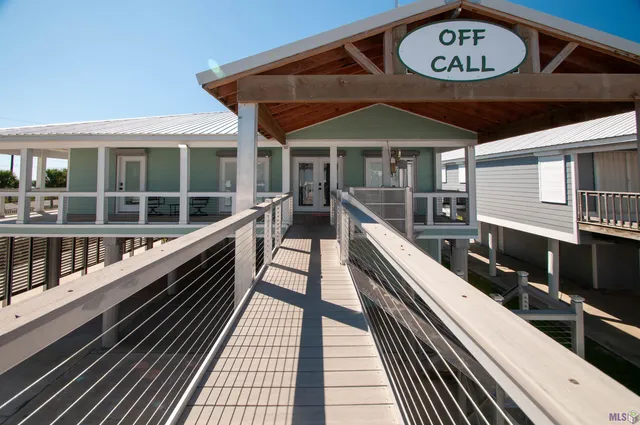 $995,000 | 102 Constantin Drive, Golden Meadow, LA 70357