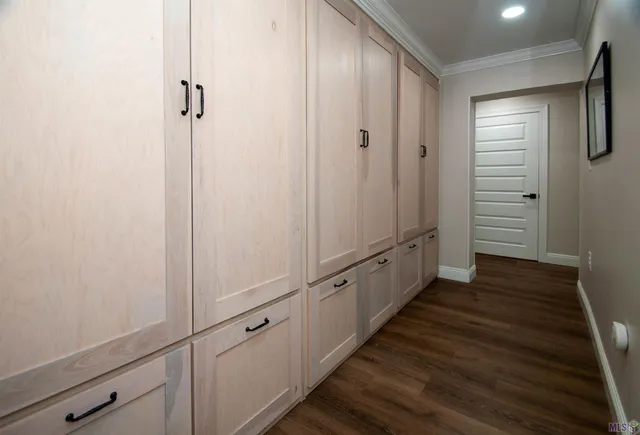 $995,000 | 102 Constantin Drive, Golden Meadow, LA 70357