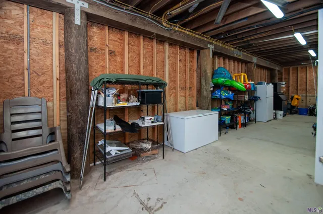 $995,000 | 102 Constantin Drive, Golden Meadow, LA 70357