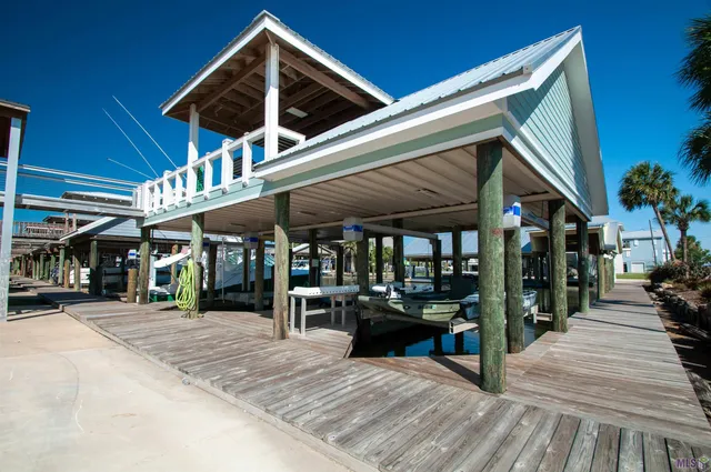 $995,000 | 102 Constantin Drive, Golden Meadow, LA 70357