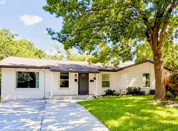 $2,300 | 2227 Cambridge Drive, Irving, TX 75061