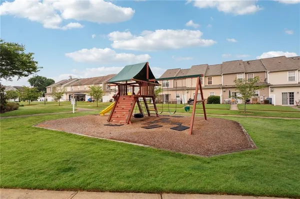 $1,900 | 372 Azalea Circle, Cumming, GA 30040