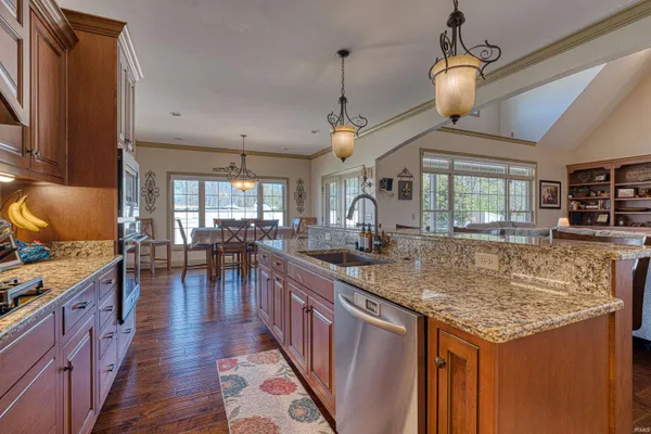 $675,000 | 18939 Amherst Lane, Evansville, IN 47725