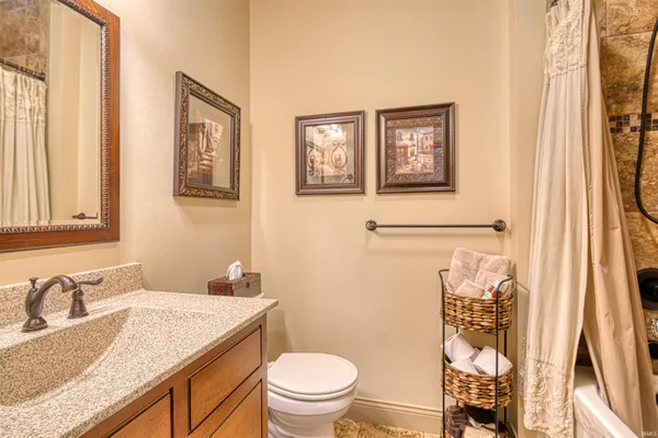 $675,000 | 18939 Amherst Lane, Evansville, IN 47725