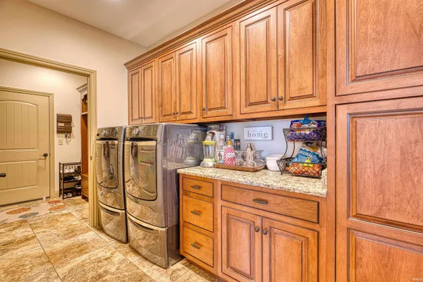 $675,000 | 18939 Amherst Lane, Evansville, IN 47725