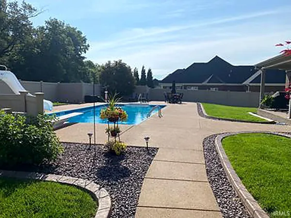 $675,000 | 18939 Amherst Lane, Evansville, IN 47725