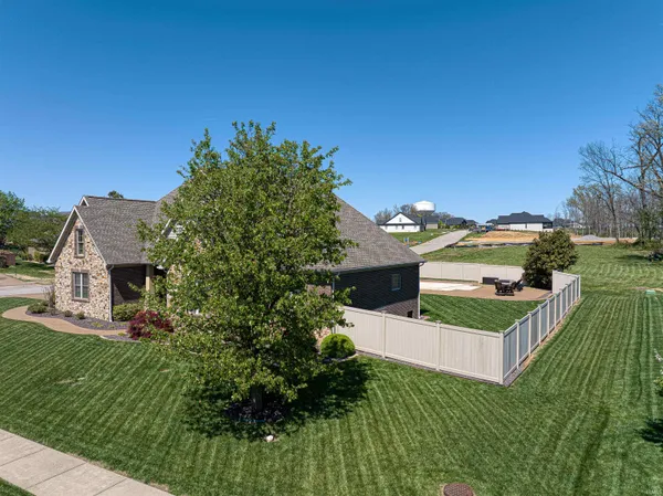 $675,000 | 18939 Amherst Lane, Evansville, IN 47725