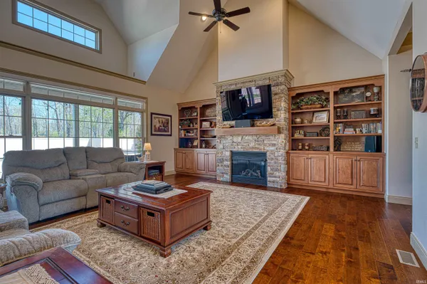 $675,000 | 18939 Amherst Lane, Evansville, IN 47725