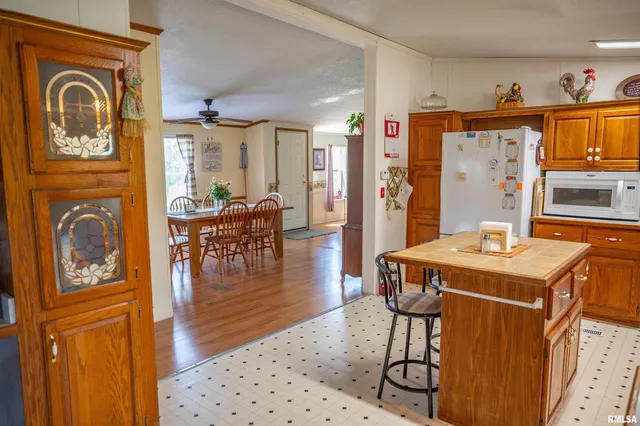 $165,000 | 1752 Duncan Road, Murrayville, IL 62668