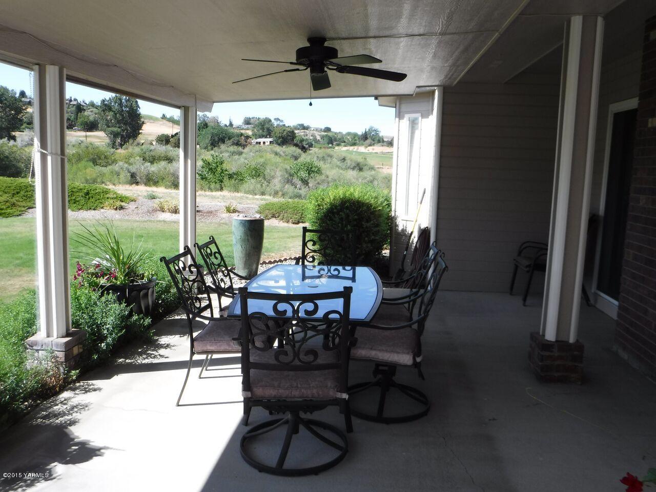 11301 Summitview Ext Road Yakima, WA 98908 - Photo 44 of 45 a dining room with furniture and garden view