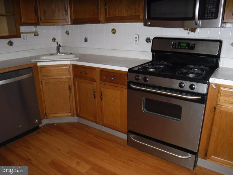 11715 Denman Road Philadelphia, PA 19154 - Photo 9 of 18 Gallery Image 9
