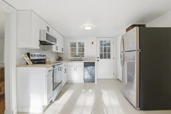 $679,000 | 261 Central Street, Rowley, MA 01969