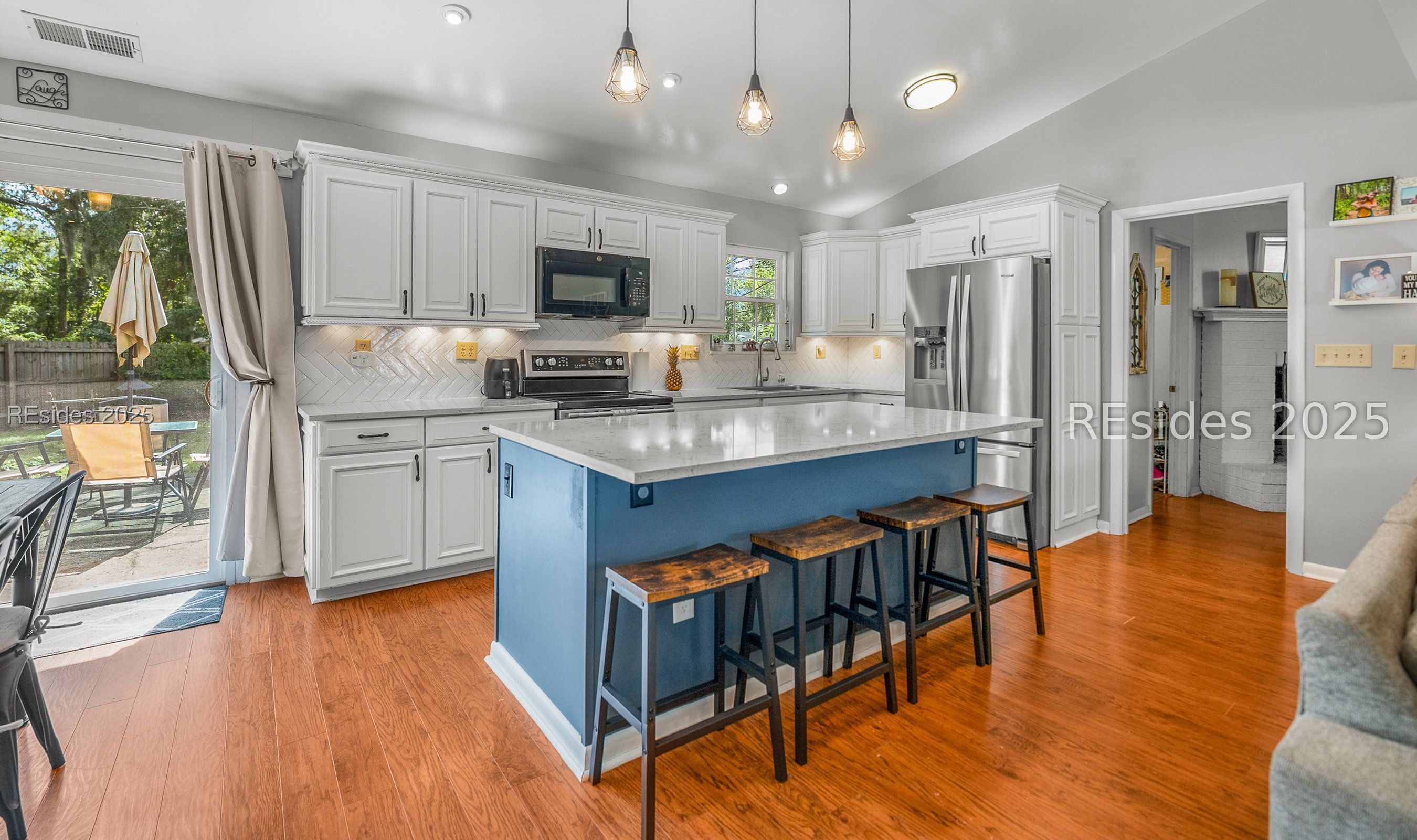 4010 Magnolia Street Beaufort, SC 29906 - Photo 10 of 37