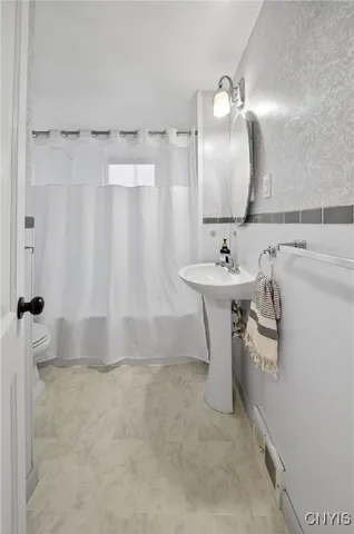 $2,100 | 500 Malden Road, Salina, NY 13211