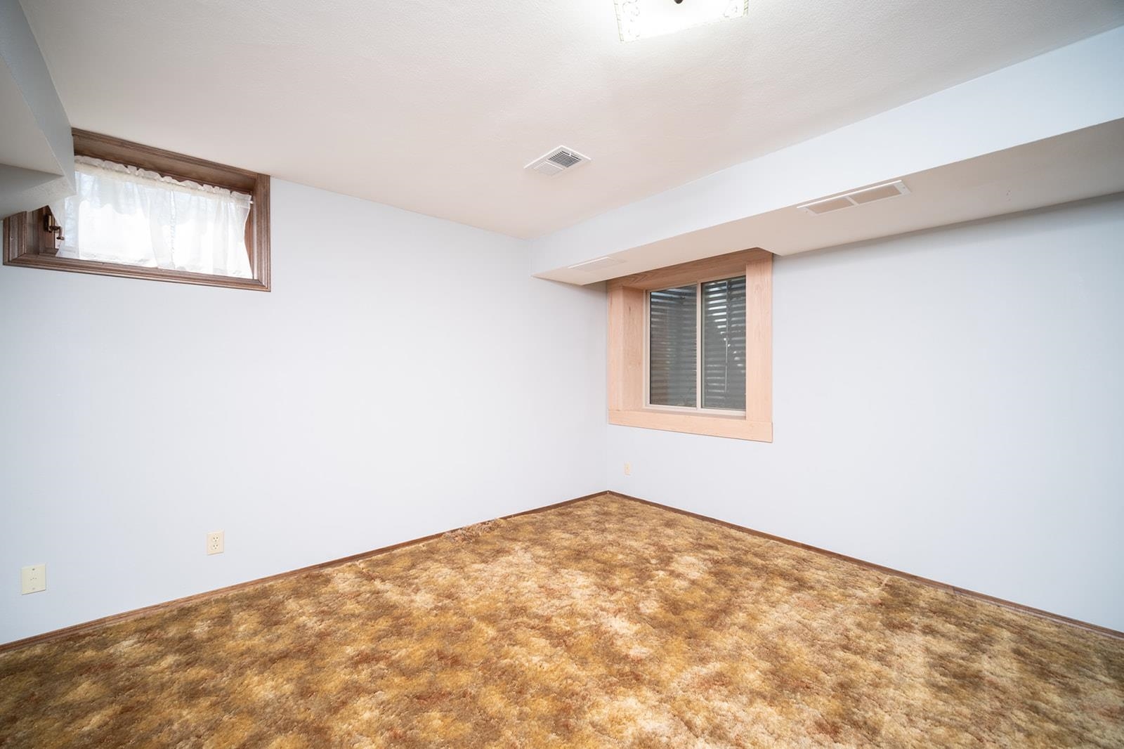 10401 Ray Drive Roscoe, IL 61073 - Photo 32 of 38 a view of empty room with wooden floor
