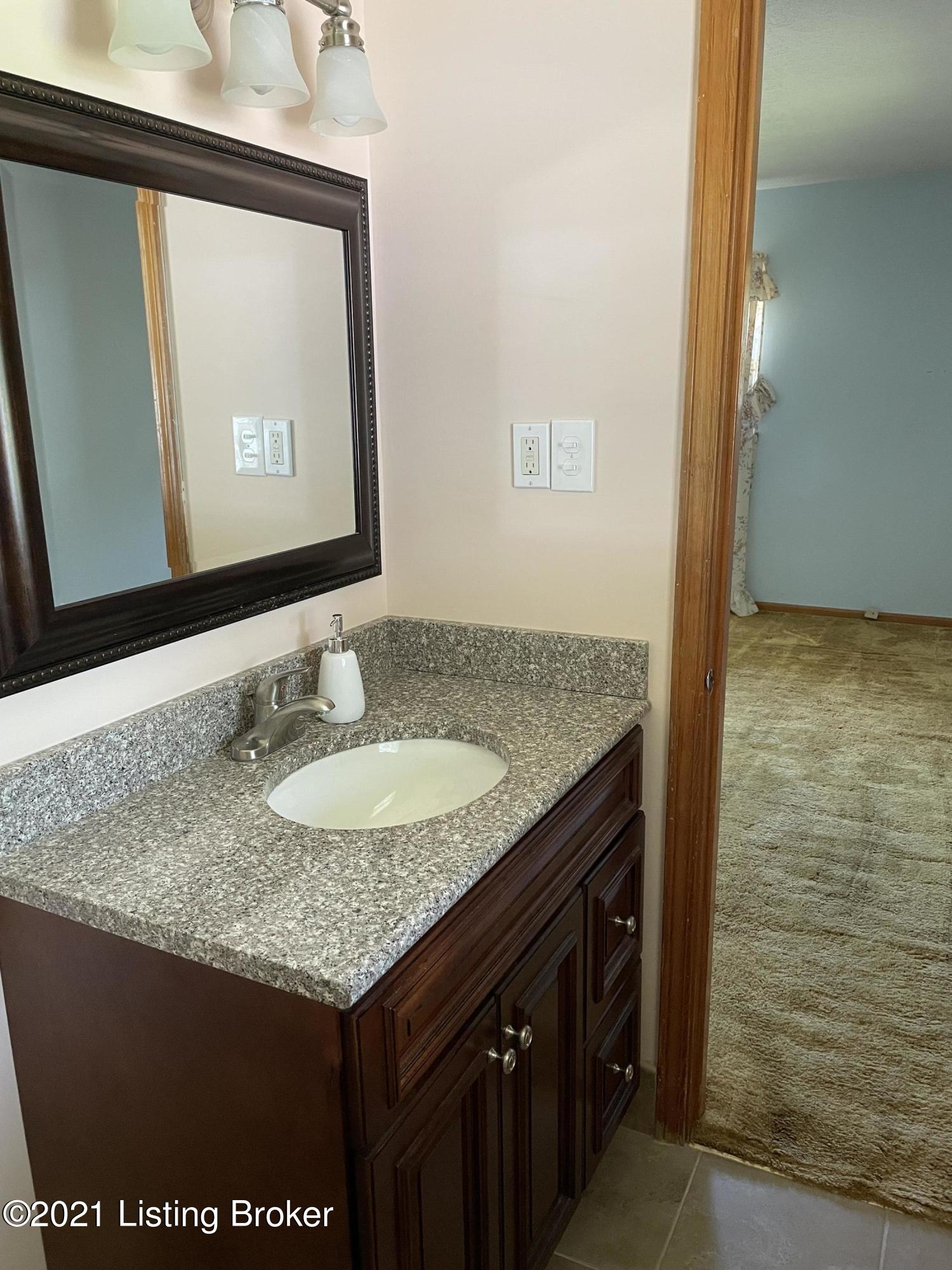 5313 Adkins Road Louisville, KY 40219 - Photo 27 of 35 IMG_9422