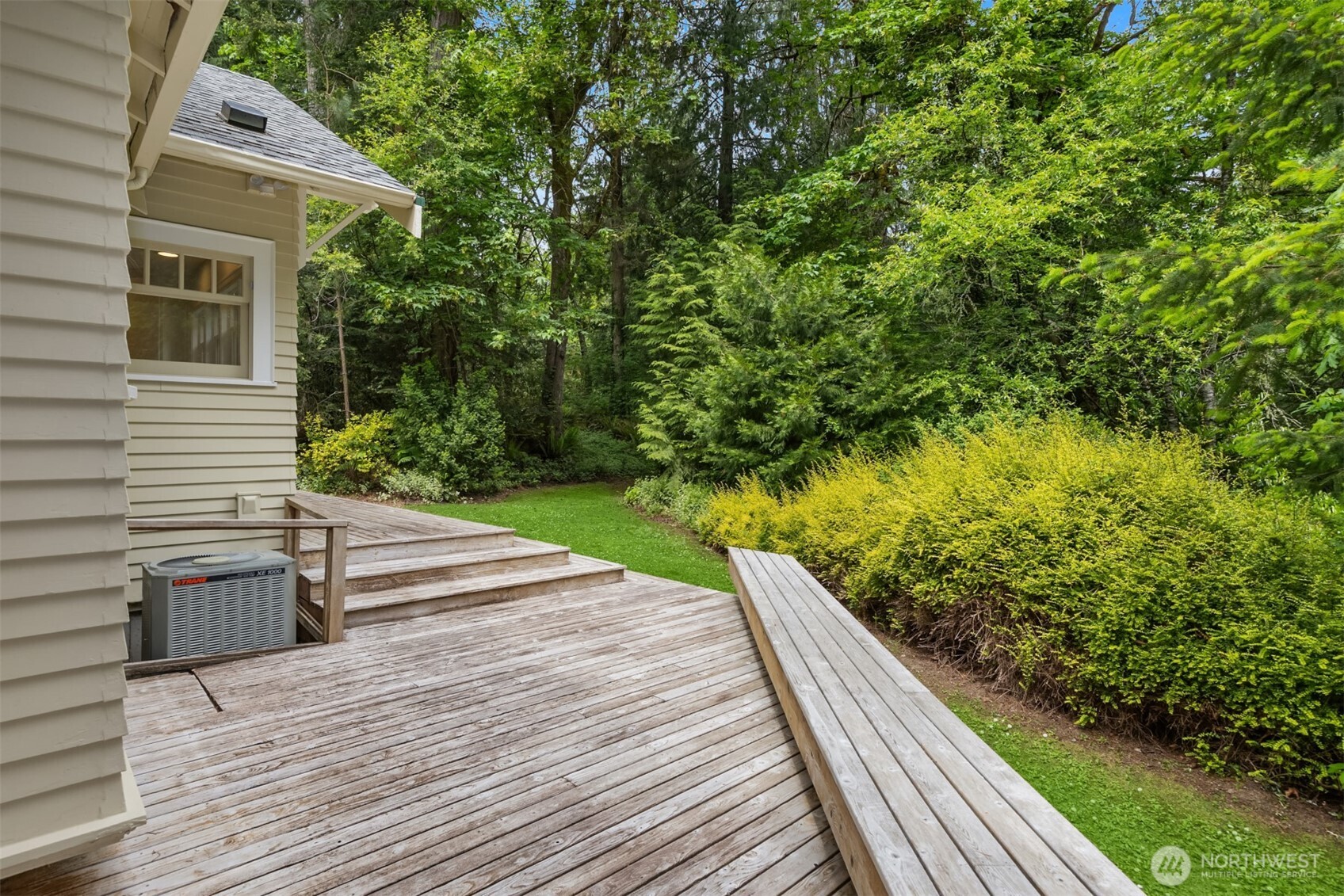14864 Sivertson Road Northeast Bainbridge Island, WA 98110 - Photo 28 of 37