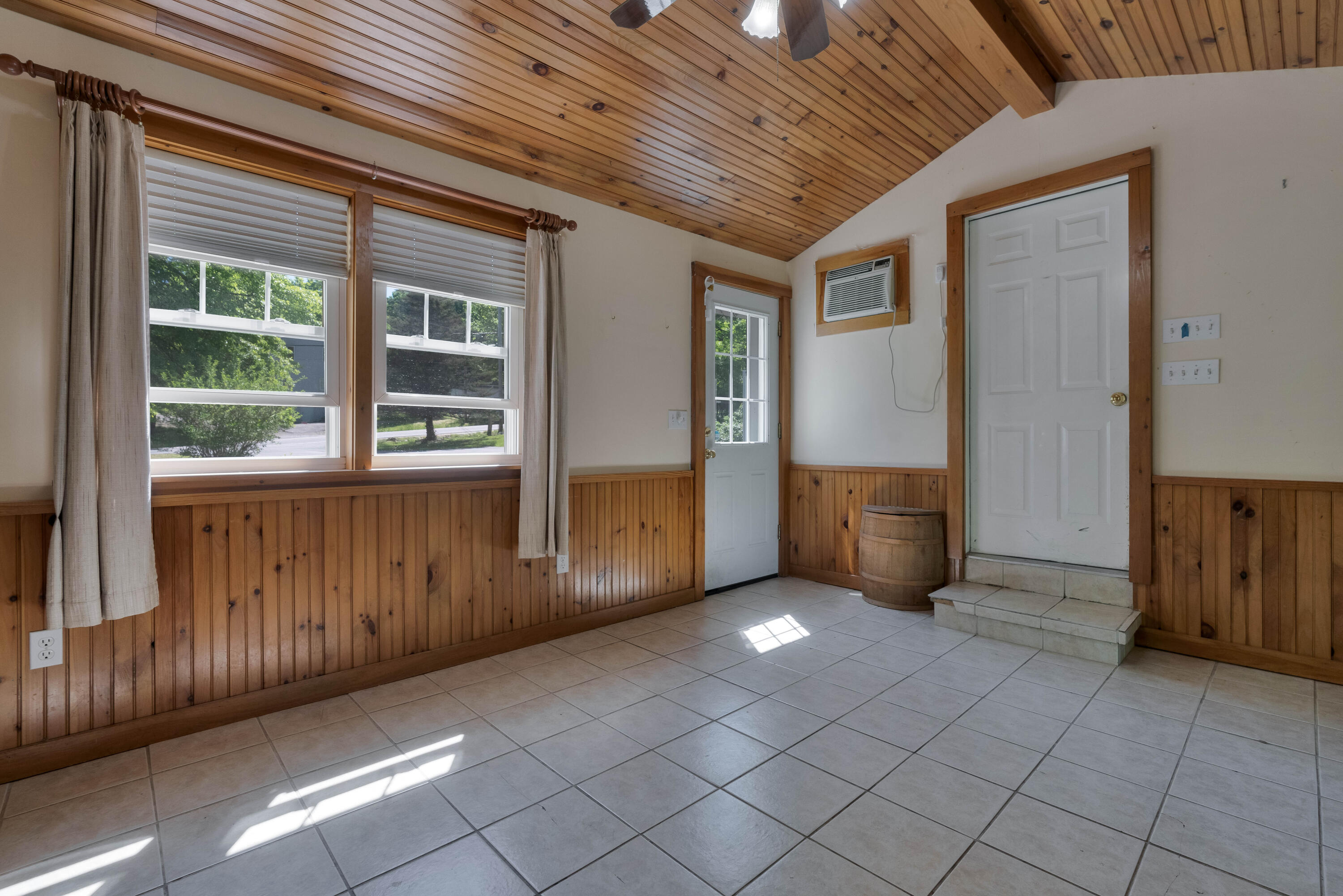 362 Gray Road Falmouth, ME 04105 - Photo 9 of 43 _DSC2923